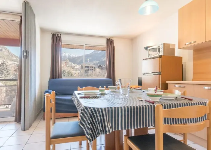 Appartement 2 Pieces Avec Coin Nuit, Balcon, Parking Et Casier A Ski - Proche Telecabine Et Centre - Fr-1-330C-16