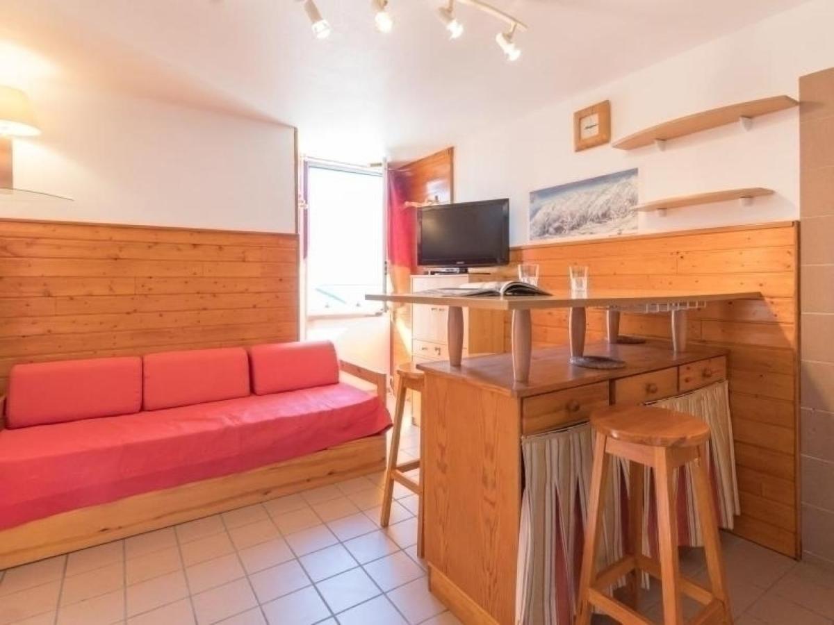 2 Pieces Avec Coin Nuit, Balcon, Parking Et Casier A - Proche Telecabine Et Centre - Fr-1-330c-16 * Briancon (Hautes-Alpes)